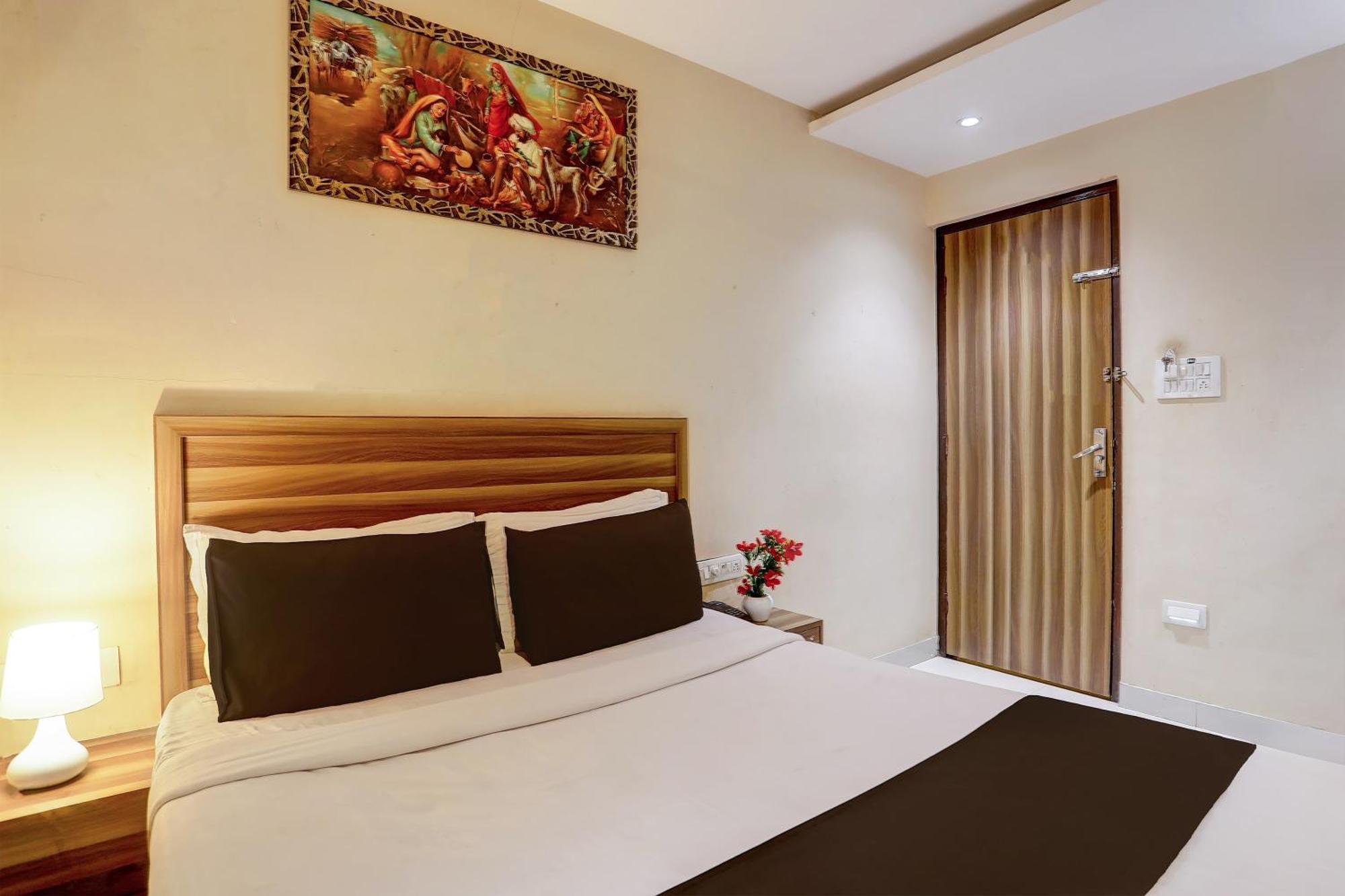 Super Hotel O Vaishnavi Inn Hyderabad Exterior photo